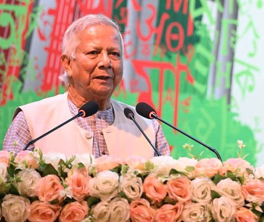 একুশ মানে মাথা নত না করার দৃঢ় প্রত্যয় : প্রধান উপদেষ্টা