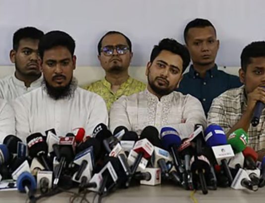 সেনাবাহিনীর সঙ্গে আলোচনা রাজনৈতিক হস্তক্ষেপ নয়: হাসনাত আবদুল্লাহ