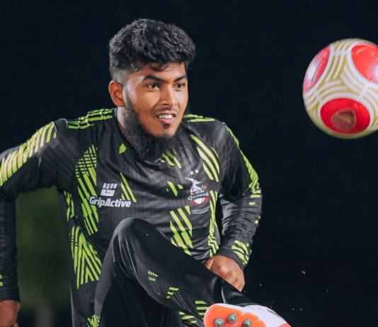 পিএসএলের উদ্বোধনী ম্যাচে লাহোরের একাদশে জায়গা হয়নি রিশাদ হোসেনের