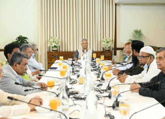 ফ্যাসিবাদবিরোধী ঐক্যে একমত রাজনৈতিক দলসমূহ: প্রধান উপদেষ্টার সঙ্গে বৈঠকে আশ্বস্ত করলেন নেতারা