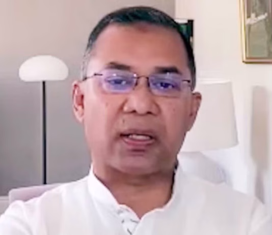 মিটফোর্ডের সামনে হত্যাকাণ্ড: ‘হত্যাকারীকে কেন ধরা হচ্ছে না?’ — প্রশ্ন তারেক রহমানের