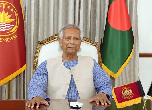 জুলাই সনদ প্রক্রিয়া হতে হবে স্বচ্ছ ও মানুষের কাছে দৃশ্যমান: জাতীয় ঐকমত্য কমিশনের বৈঠকে প্রধান উপদেষ্টা