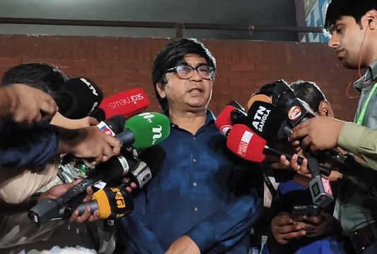 জাকসু নির্বাচন কমিশনের সদস্য মাফরুহীর পদত্যাগ