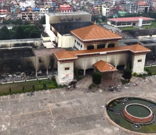 ‘ধ্বংসাত্মক’ বিক্ষোভের পর আতঙ্কে নেপাল
