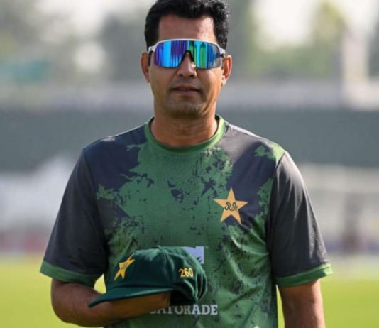 ৭০ বছরের মধ্যে পাকিস্তানের সবচেয়ে বয়স্ক ক্রিকেটার হিসেবে আসিফের টেস্ট অভিষেক