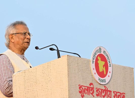নির্বাচনের পথে ‘ঐক্যের সুর’ নিয়ে এগোতে চান প্রধান উপদেষ্টা